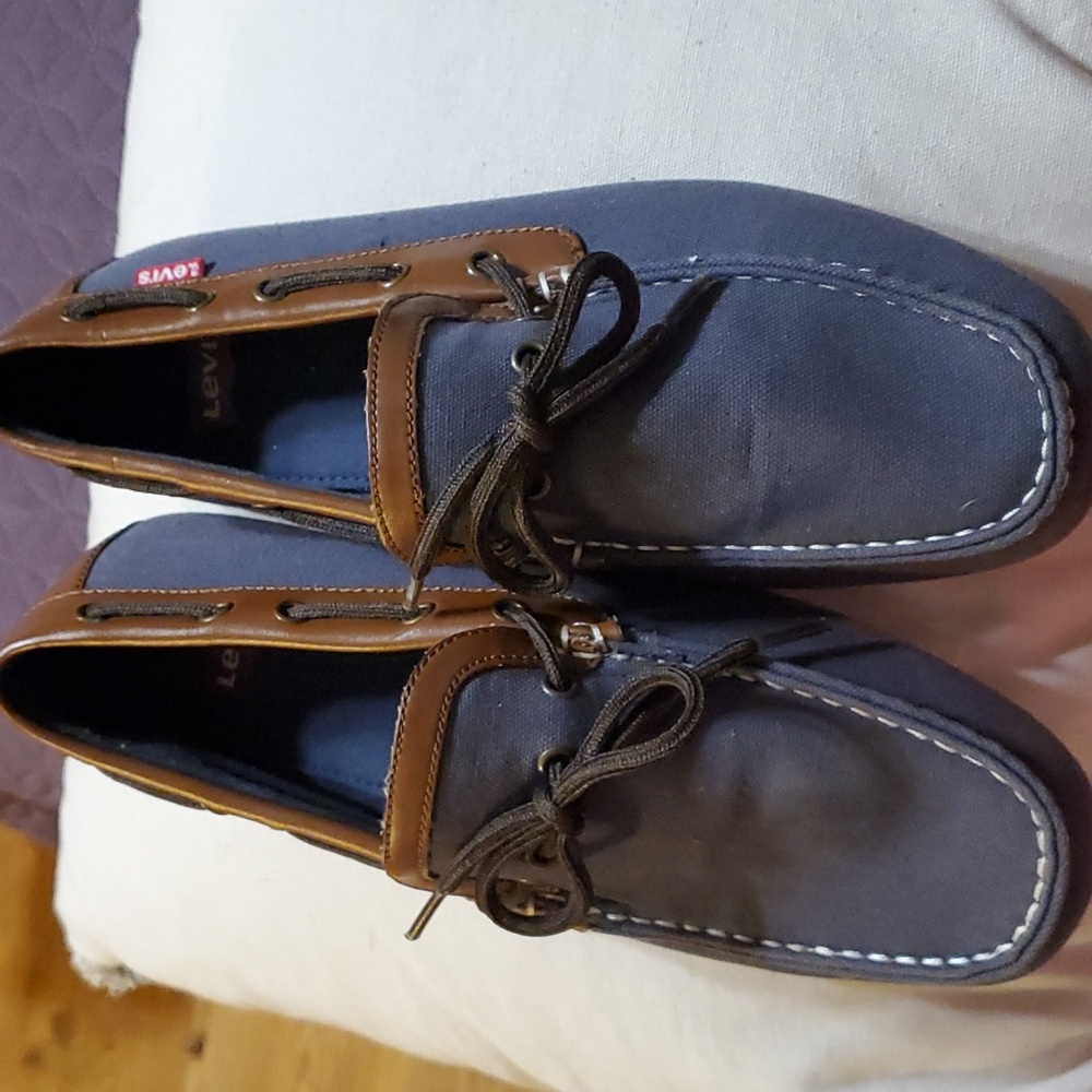 Mens shoes